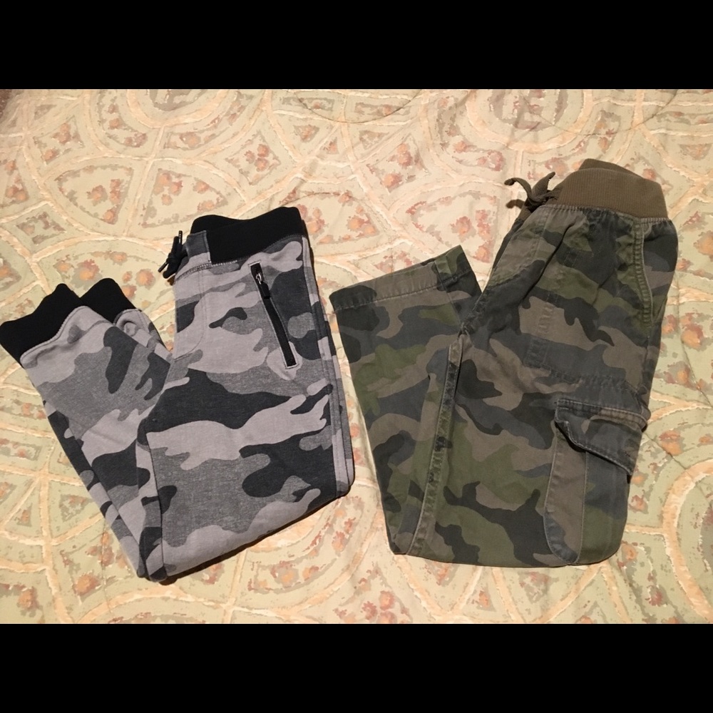 Camouflage boys joggers 2/$14
